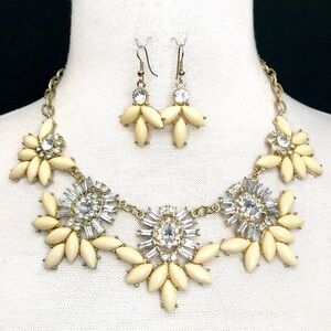 Buttercream Yellow Gem Flair Necklace Earrings Set